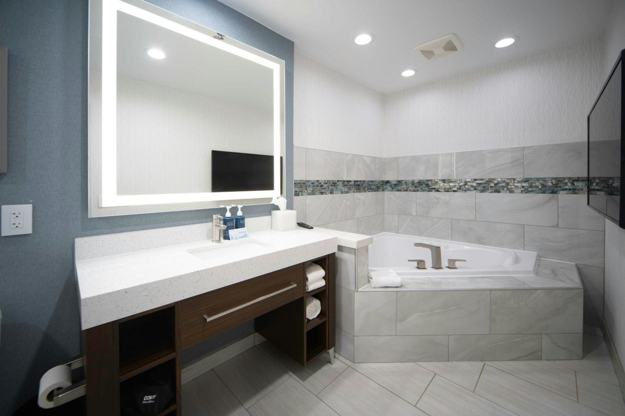 Four Points By Sheraton Liberty Fayetteville