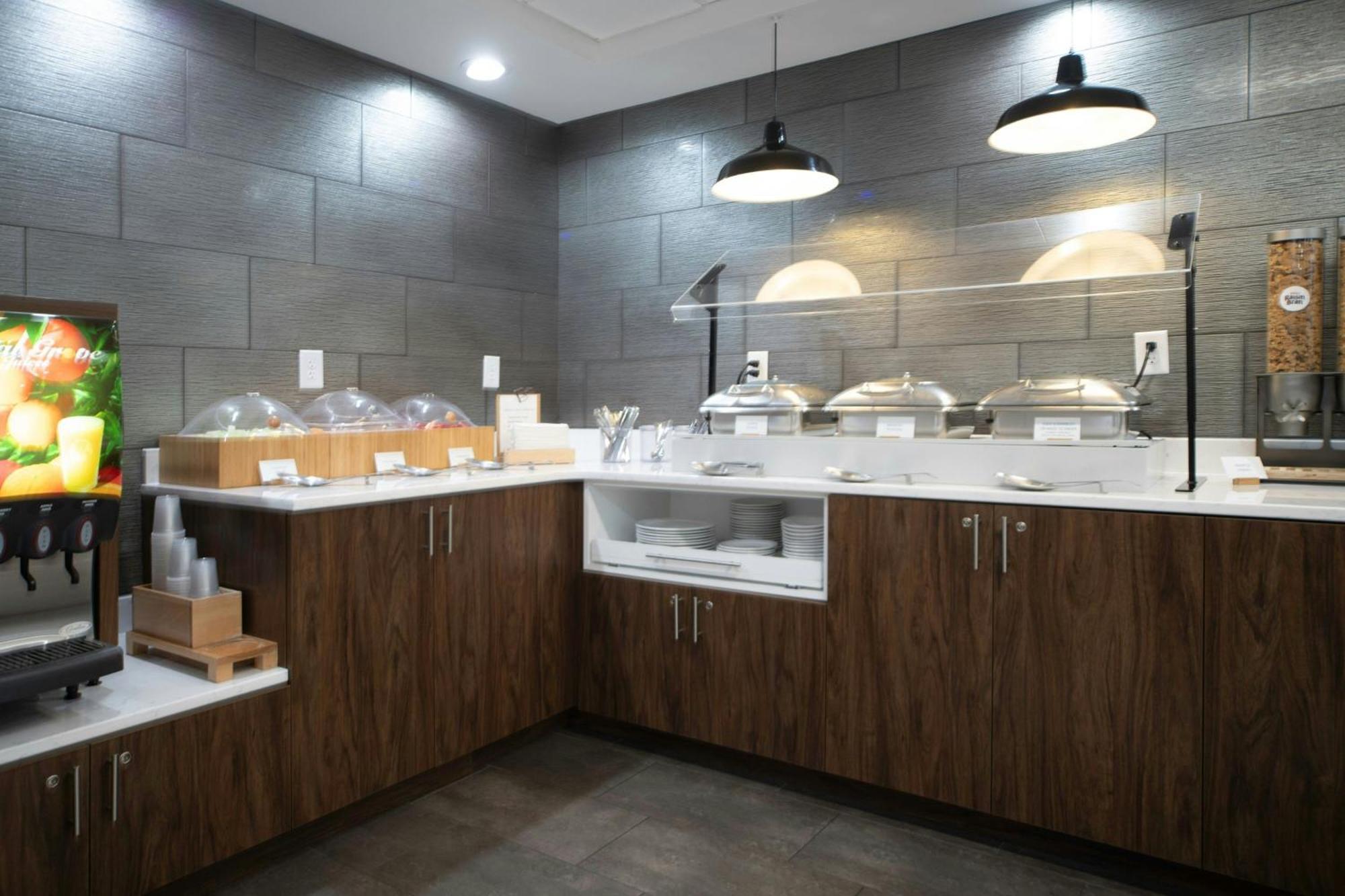 Hotel Four Points By Sheraton Liberty 2*