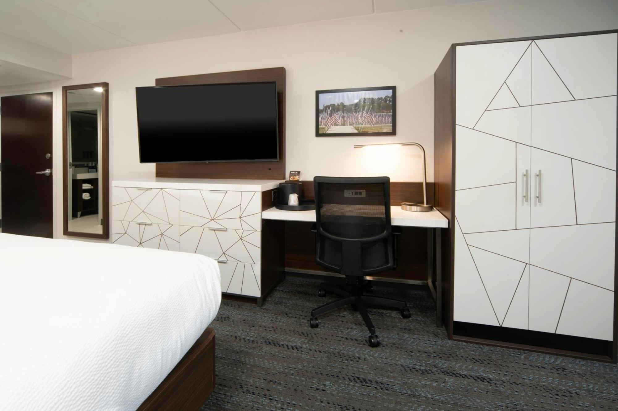 Four Points By Sheraton Liberty 2*
