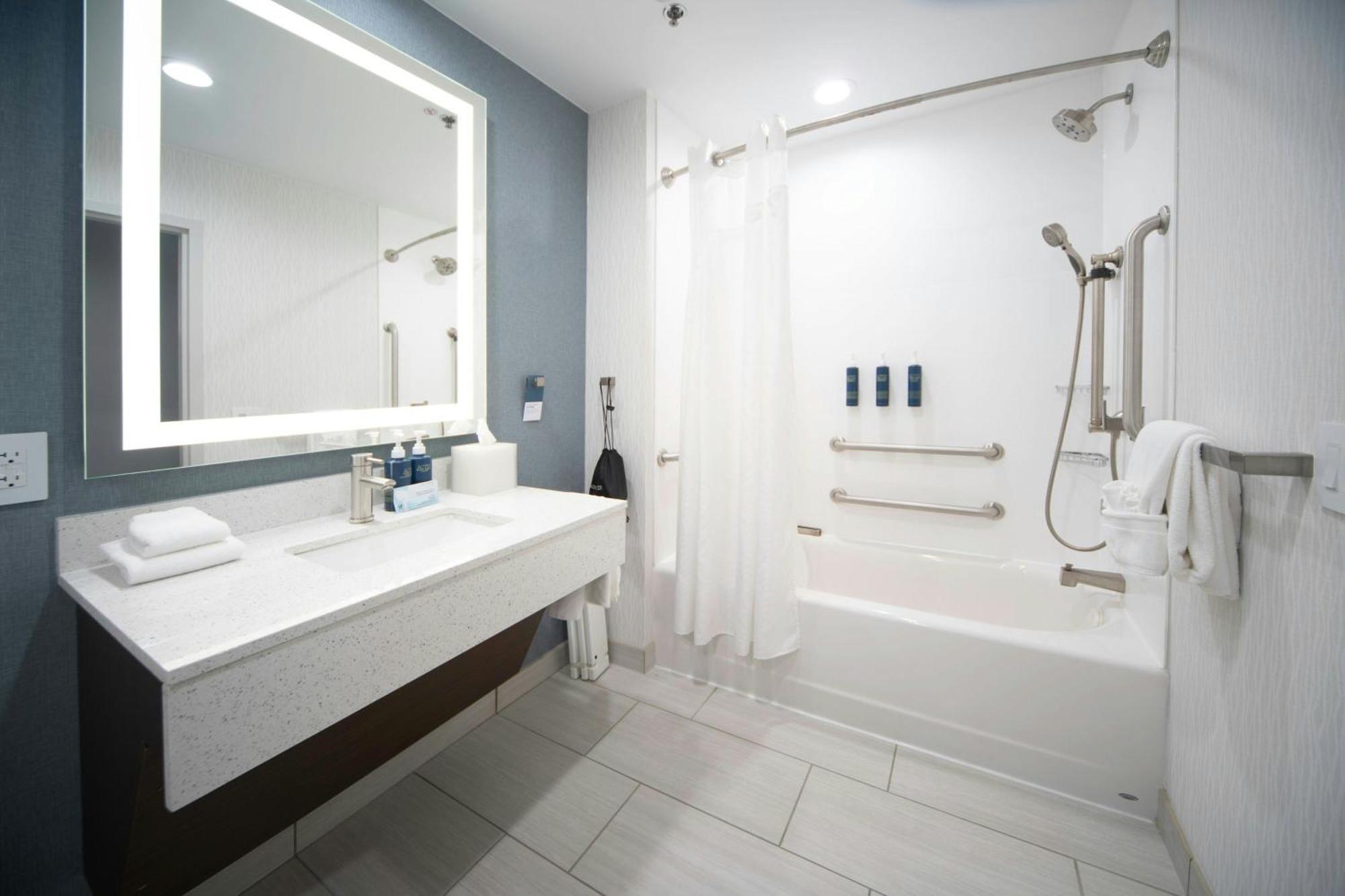 Four Points By Sheraton Liberty